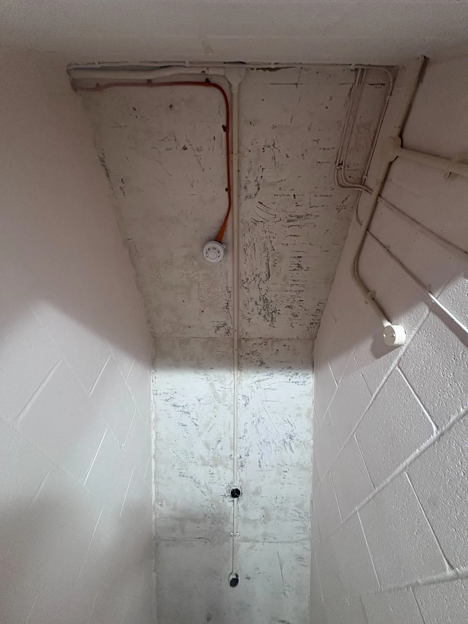 Licensed asbestos gasket removal in a Holborn commercial property